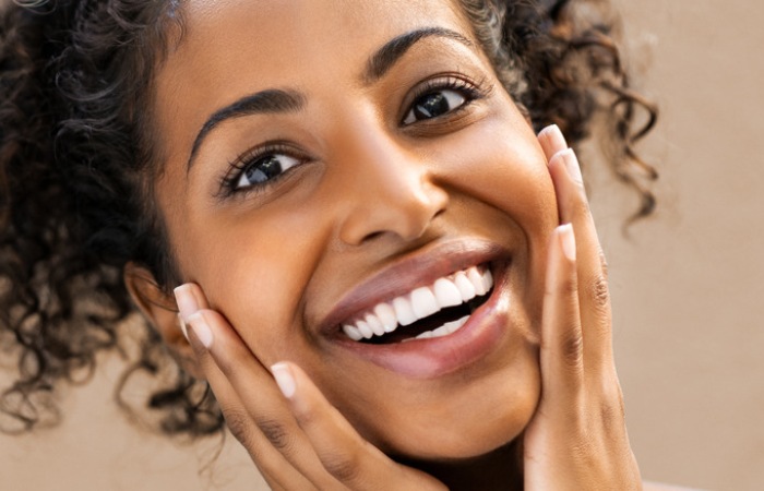 4 Steps to Whiten Teeth in Photos